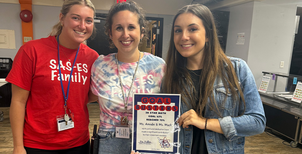 The Dean of Syracuse Academy of Science Elementary School Recognize Teachers