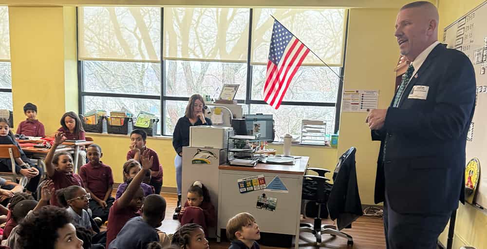 Onondaga County Legislator Visits SAS ES 