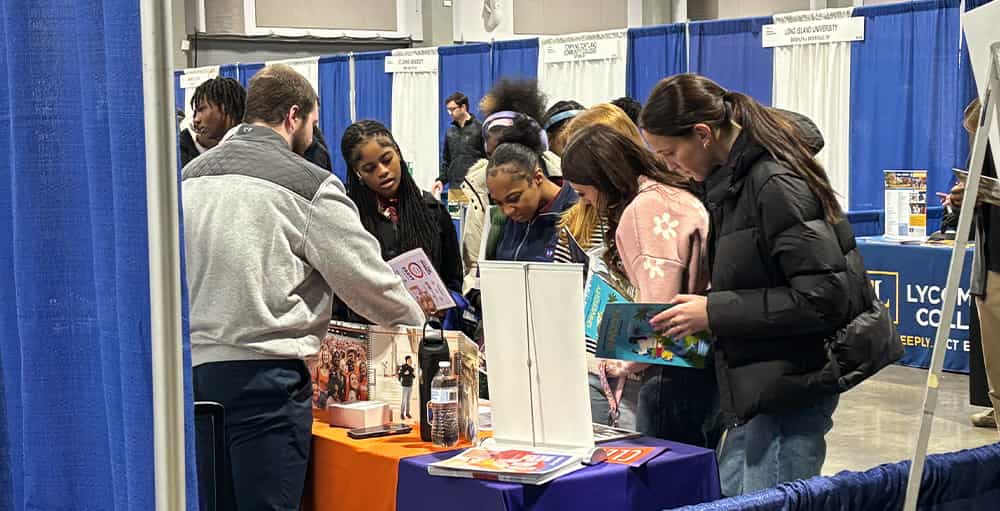 SAS Juniors Explore Future Opportunities at NACAC College Fair